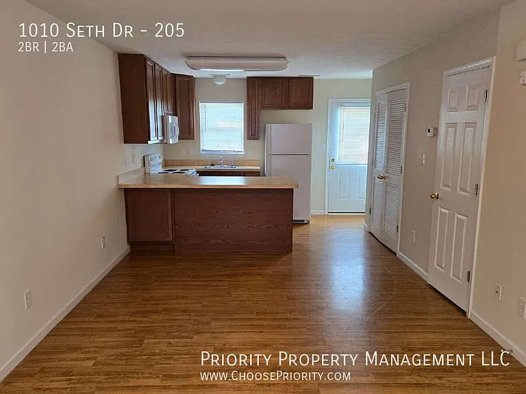 1010 Seth Dr #205 — Photo 2