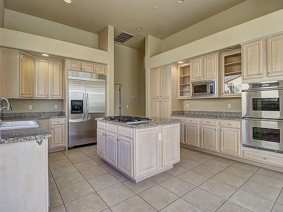 4th image of 11801 E Parkview Ln