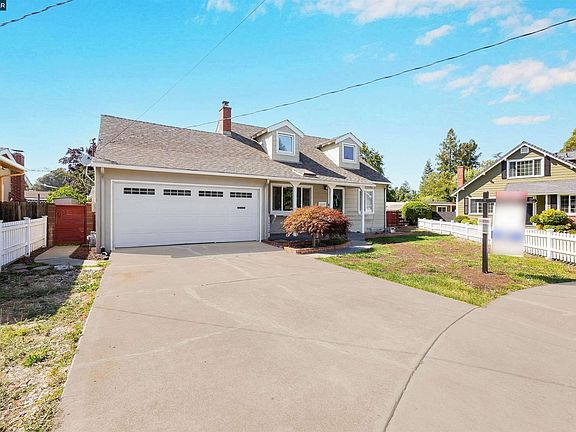 4th image of 2309 Julia Ct