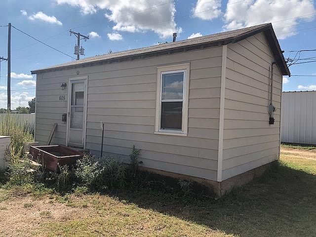 1st image of 605 SW Avenue C