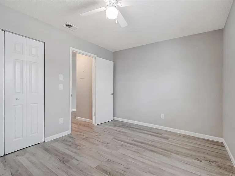 106 Lake Villa Way — Photo 17
