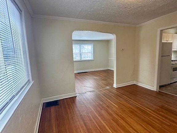 4th image of 804 Sheridan Ave #0