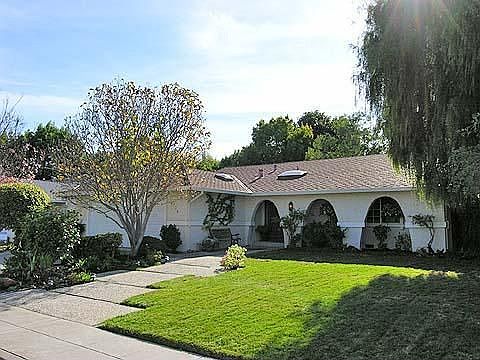 2nd image of 2726 Estella Dr