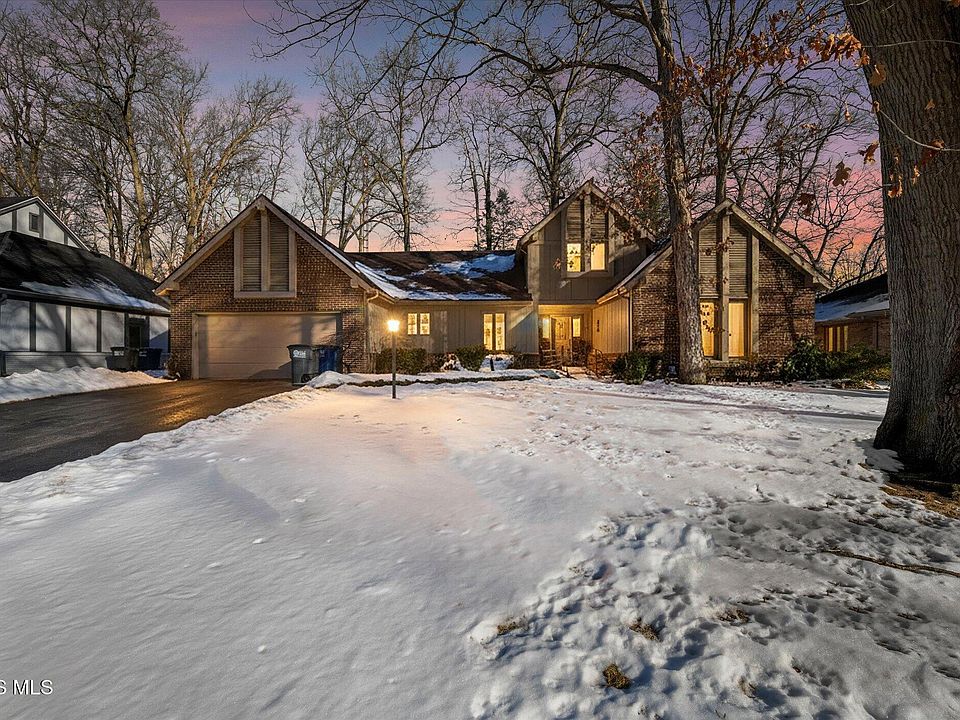 1st image of 4456 Woodbriar Dr