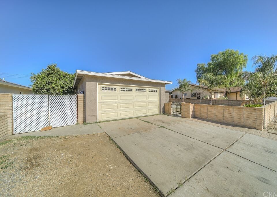 1st image of 40850 Malibar Ave