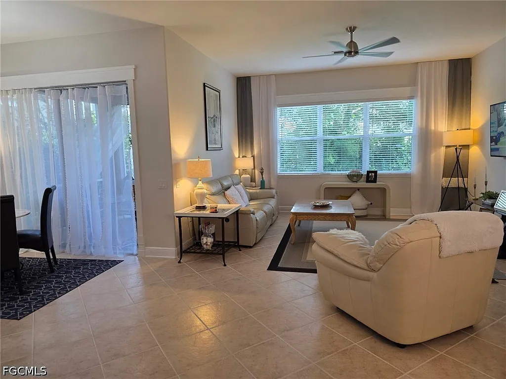 3 bed, 2.0 bath, 1746 sqft, $3,000 — Photo 1