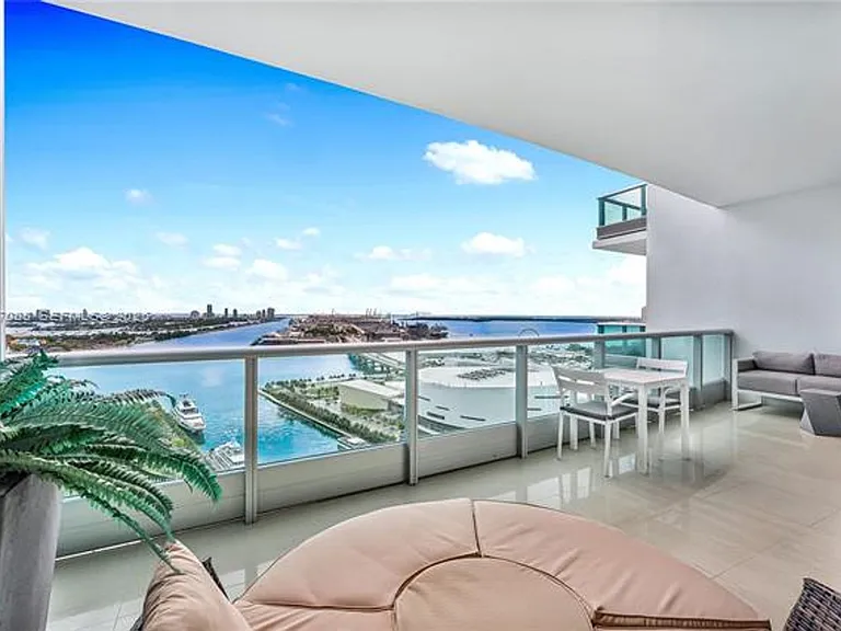 900 Biscayne Blvd #3109 — Photo 1