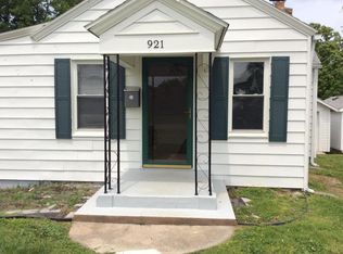 921 W Della St, Springfield, MO 65803