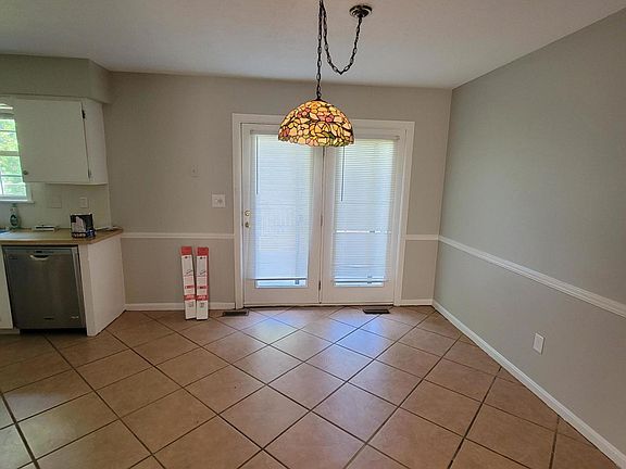 3rd image of 3800 Sundart Dr