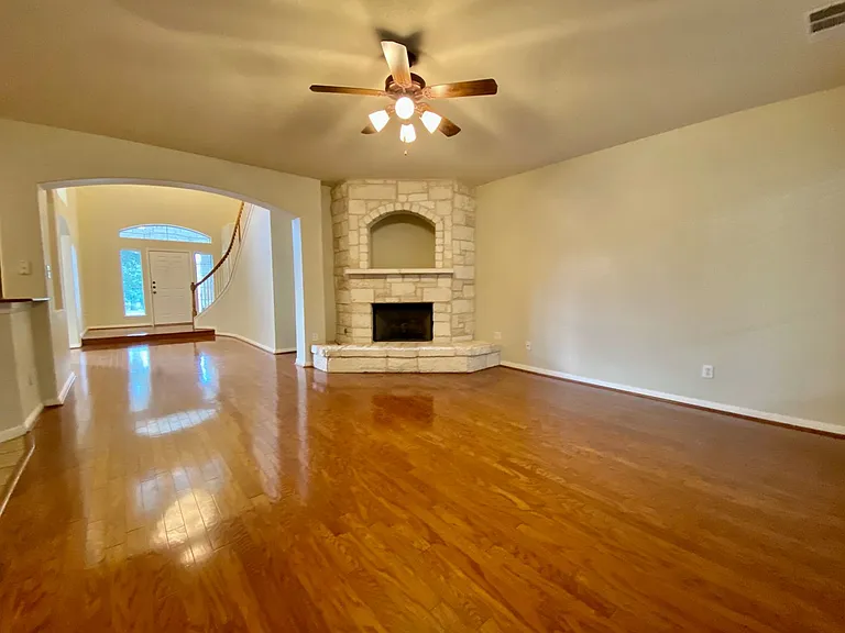 2314 Zoa Dr — Photo 8