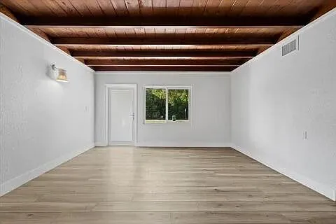 3 bed, 2.0 bath, 1532 sqft, $2,300 — Photo 3