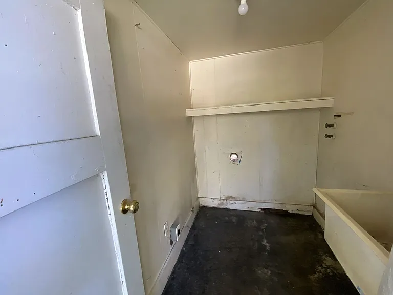 710 W Broccoli St — Photo 25