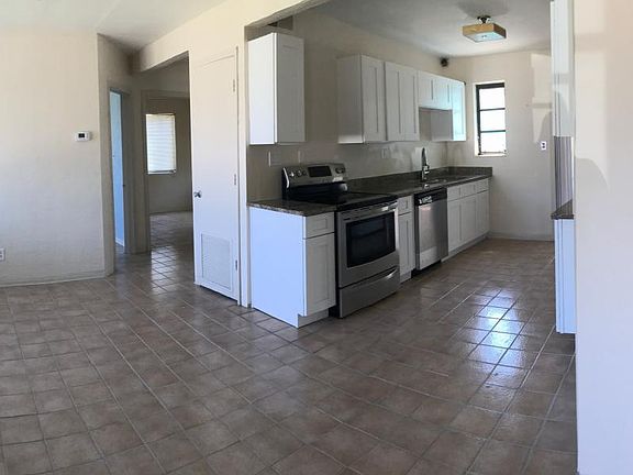 2nd image of 146 Laurie Dr