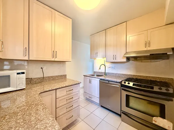 61-20 Grand Central Parkway image 12 of 19