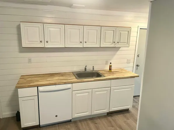 106 Webster St #2, Lewiston, ME 04240