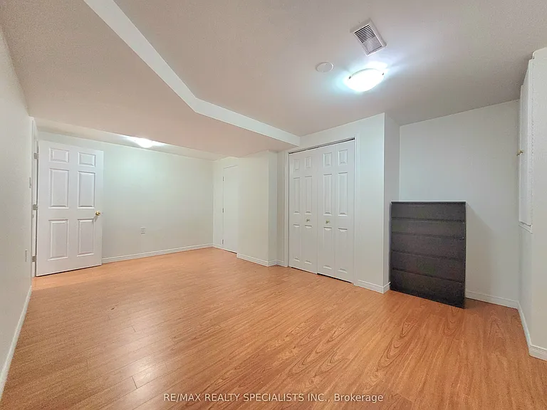 24 Blazing Star Dr #BASEMENT — Photo 17
