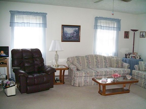 5th image of 3196 Andrews St