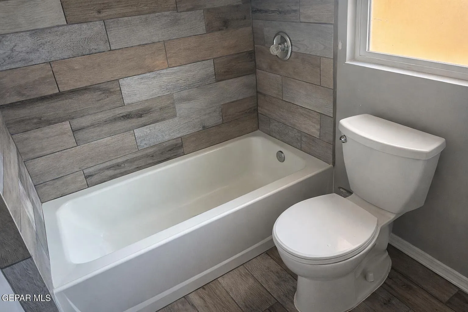 1 bed, 1.0 bath, 450 sqft, $550 — Photo 4