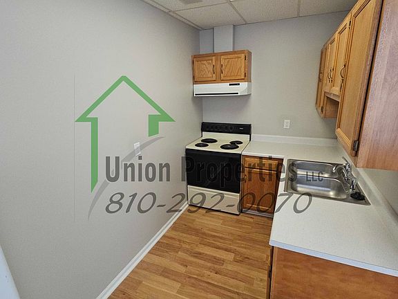 3rd image of 412 Grand River Ave #11421870
