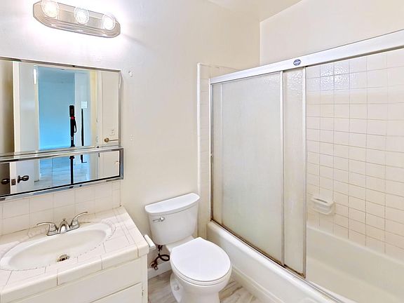 5th image of 645 W Clinton Ave APT B