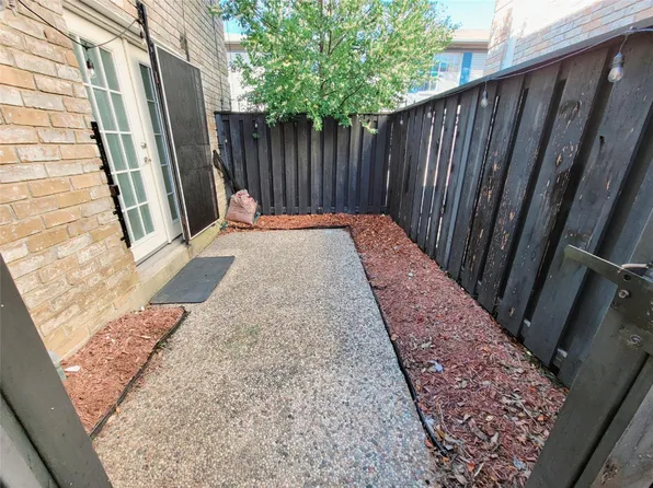 7900 Westheimer Rd APT 255, Houston, TX 77063