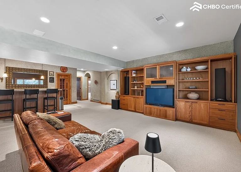 1001 Belvedere Ct — Photo 30