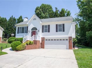 5516 Pebble Garden Ct, Greensboro, NC 27407