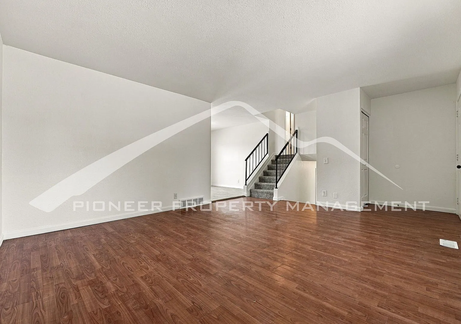 Charming Home with Central AC and Washer/Dryer — Photo 3