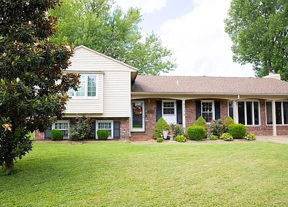 3rd image of 2716 Dartmouth Dr