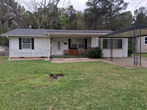 1211 Webb St, Henderson, TX 75654