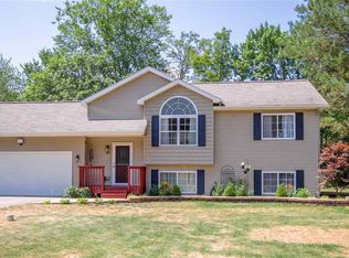 280 Dolores Dr, Pleasant Lake, MI 49272
