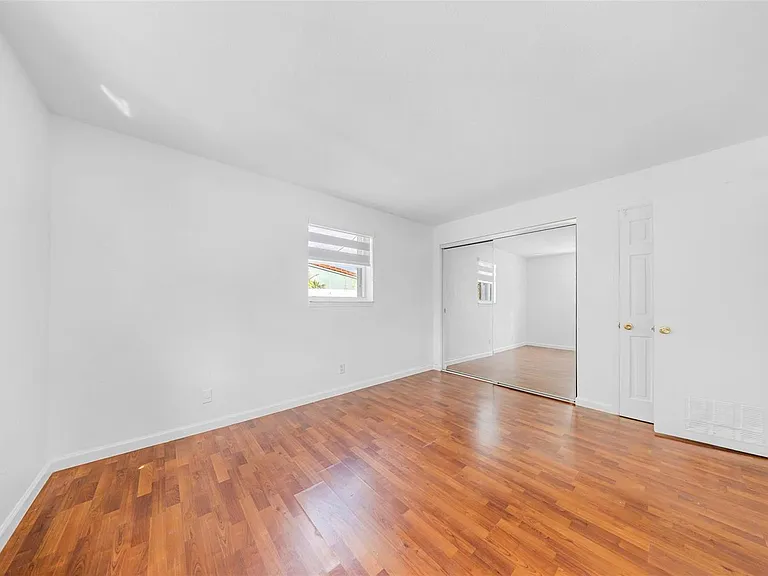5921 NE 1st Ave — Photo 27