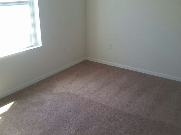 4th image of 3021 Nova Scotia Way