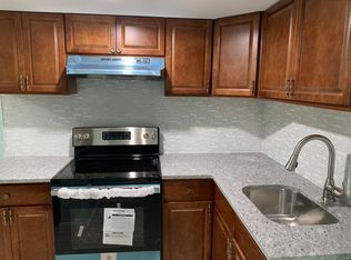 12160 235th St, Rosedale, NY 11422