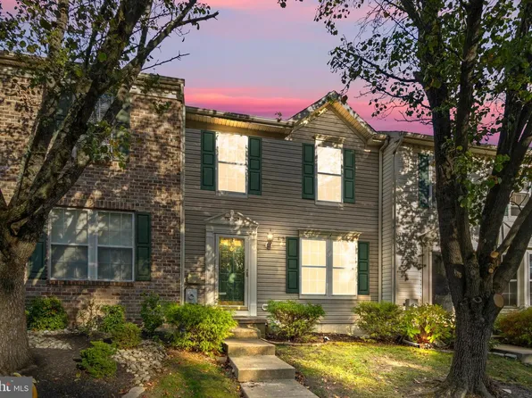 19 Coachlight Dr, Sicklerville, NJ 08081