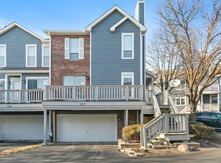 537 W Parkside Dr, Palatine, IL 60067