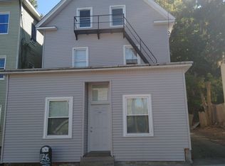 126 Willow St FLOOR 3, Meriden, CT 06450