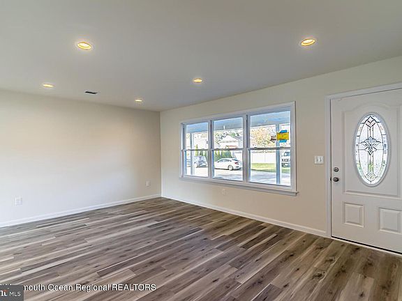 4th image of 1117 Anchor Ave