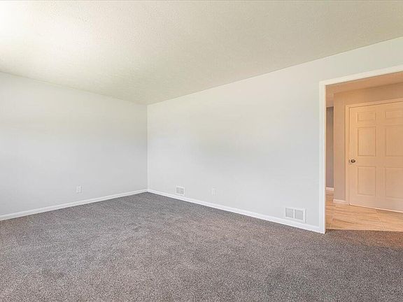 4th image of 1729 Avenue L
