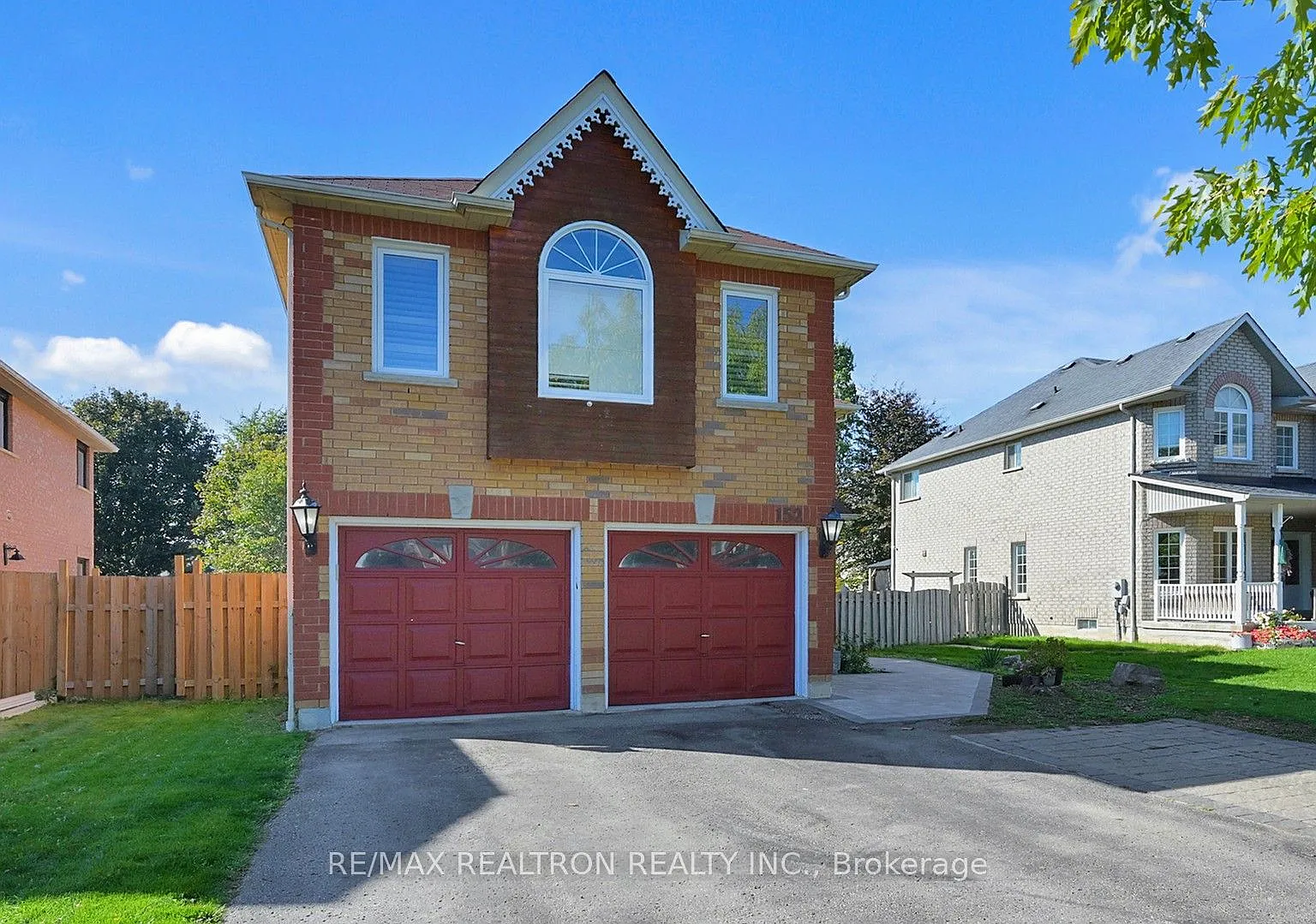 5 bed, $3,300 — Photo 2
