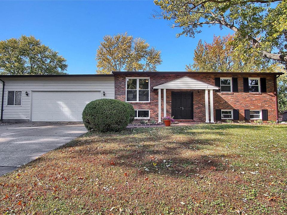 1st image of 2759 Beverly Dr