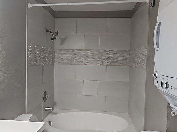 5th image of 1822 S 95th St Unit C
