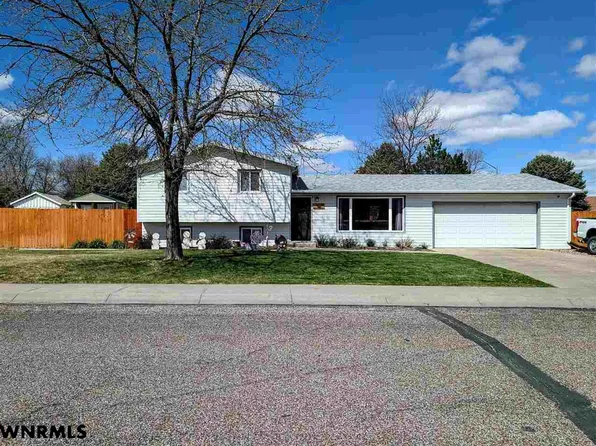 2285 19th St, Gering, NE 69341