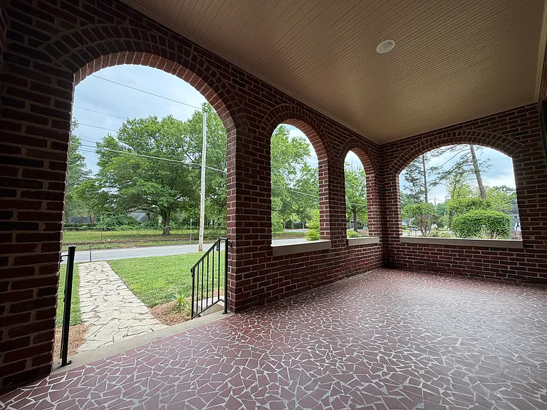 304 Atlantic Christian Col Dr W — Photo 3