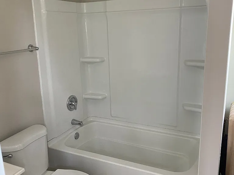 720 Goold St #4 — Photo 5