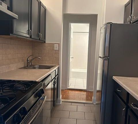 2nd image of 33 Park Ave #3J