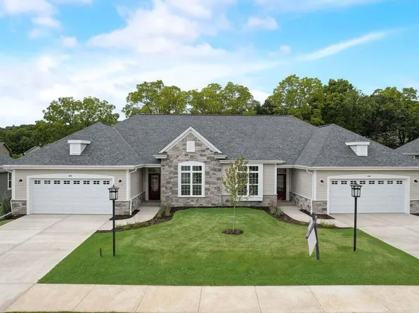 428 Prairie Song COURT #0302, Waukesha, WI 53188