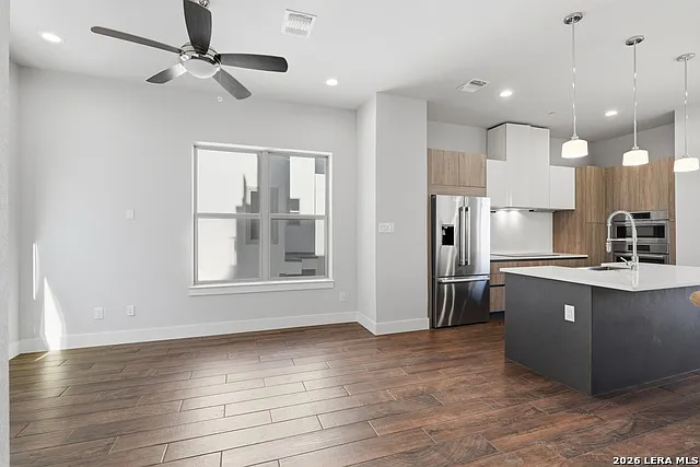 1817 N Saint Marys St #301 — Photo 11