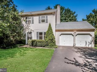 861 Skyline Dr, Erdenheim, PA 19038