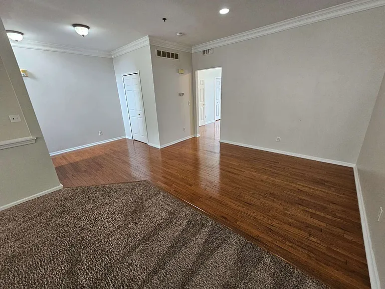 42843 Richmond Dr #10 — Photo 8